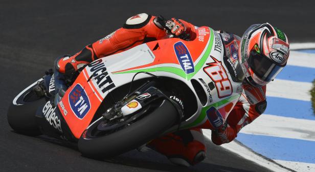 Good feelings for Valentino Rossi and Nicky Hayden on Day 1 in Portugal